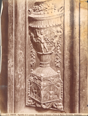 Firenze - Sagrestia di S. Lorenzo - Monumento di Giovanni e Pietro de' Medici del Verrocchio.