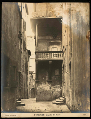 Firenze - Loggetta del Vasari.
