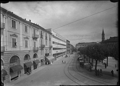 Piazza della Libertà sul lato della posta ad Alessandria