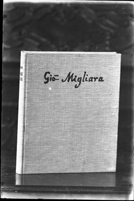 Copertina libro intitolato Giò Migliara