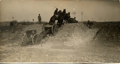 Spostamento di artiglieria trainata dai cavalli