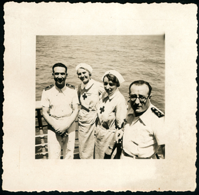 Personale della Croce Rossa e Marinai.